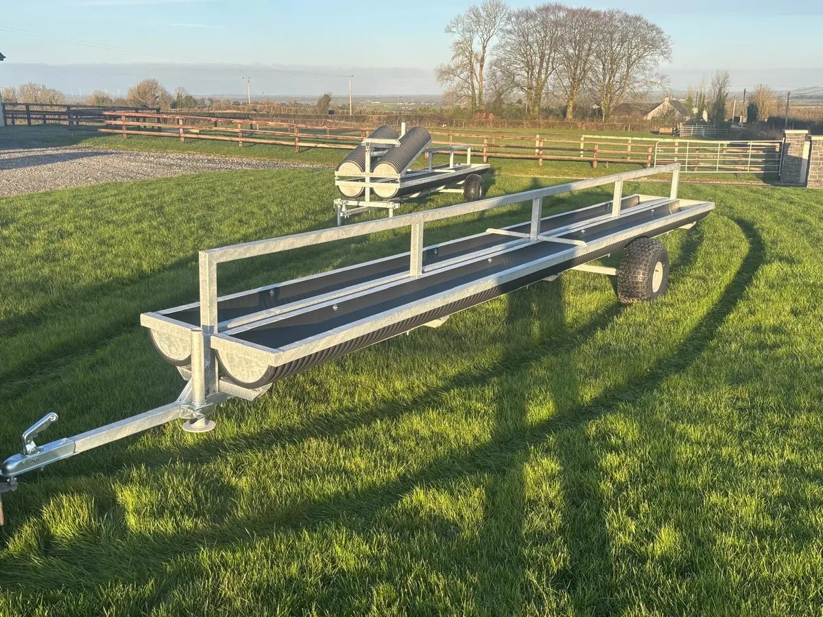 Mobile feeding troughs creeps and lamb creeps - Image 1