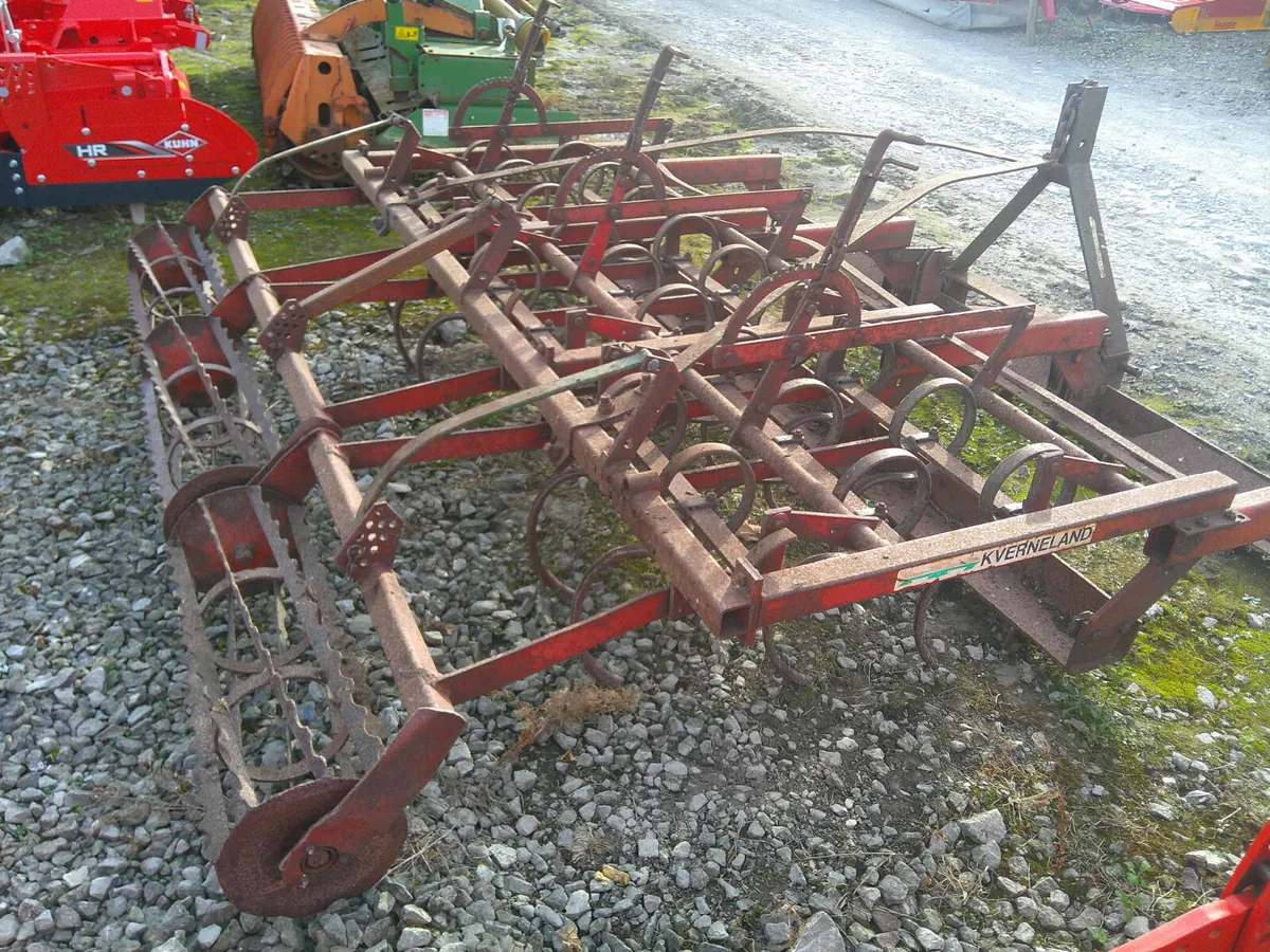 KVERNELAND 3M LEVELLING CULTIVATOR - Image 1