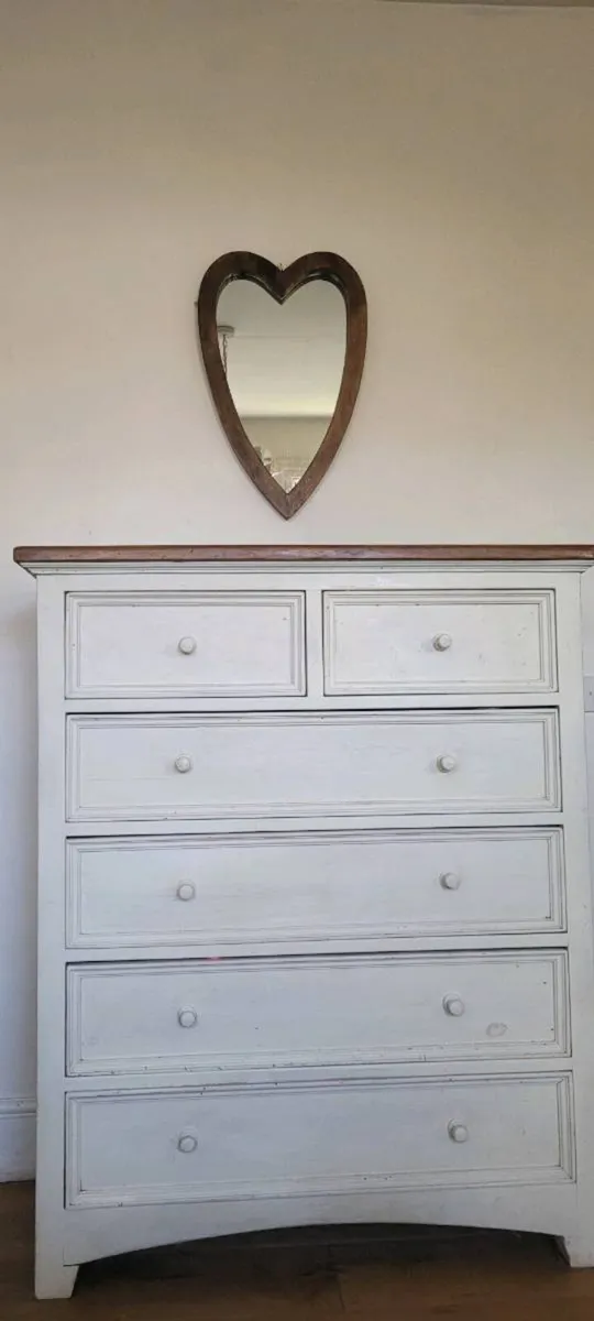 Cream set of drawers - Image 3