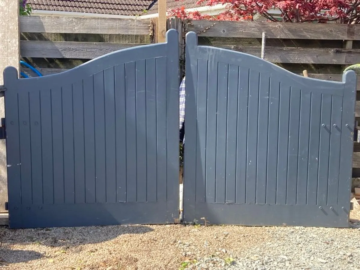 Teak Gates (Second hand) - Image 1