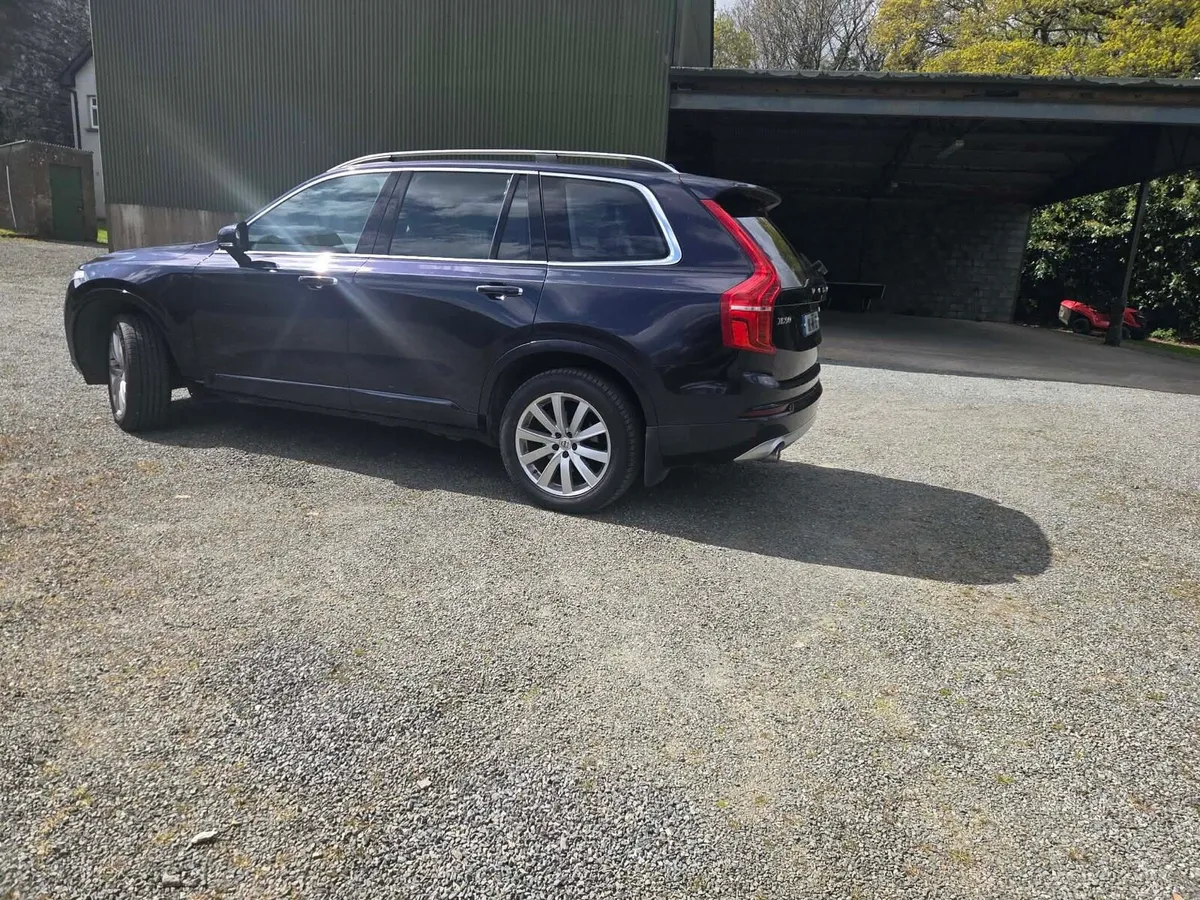 Volvo xc90 - Image 2