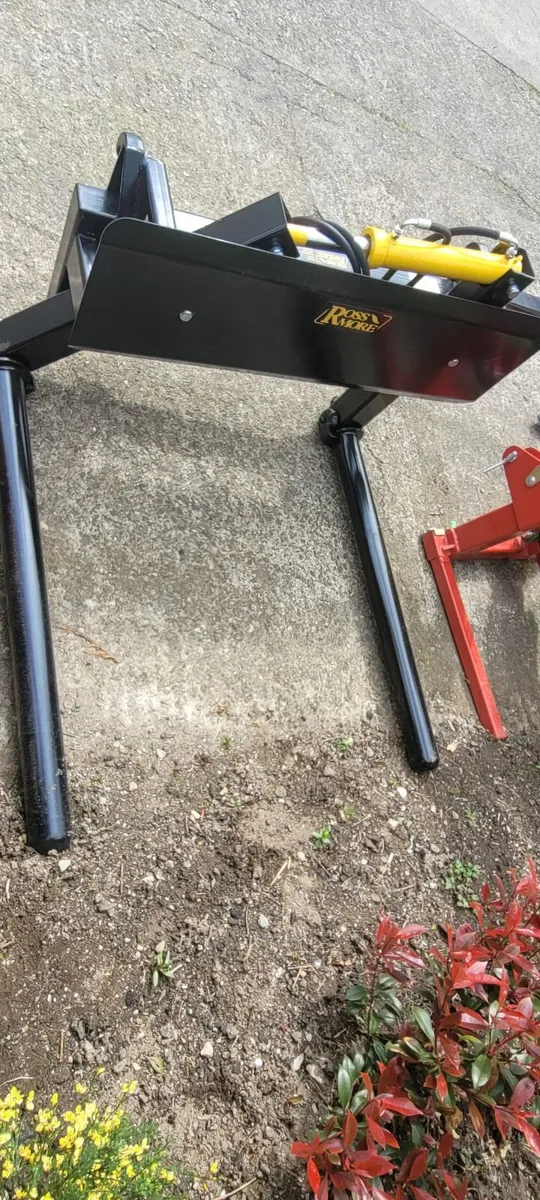 Rossmore Bale Handler - Image 1