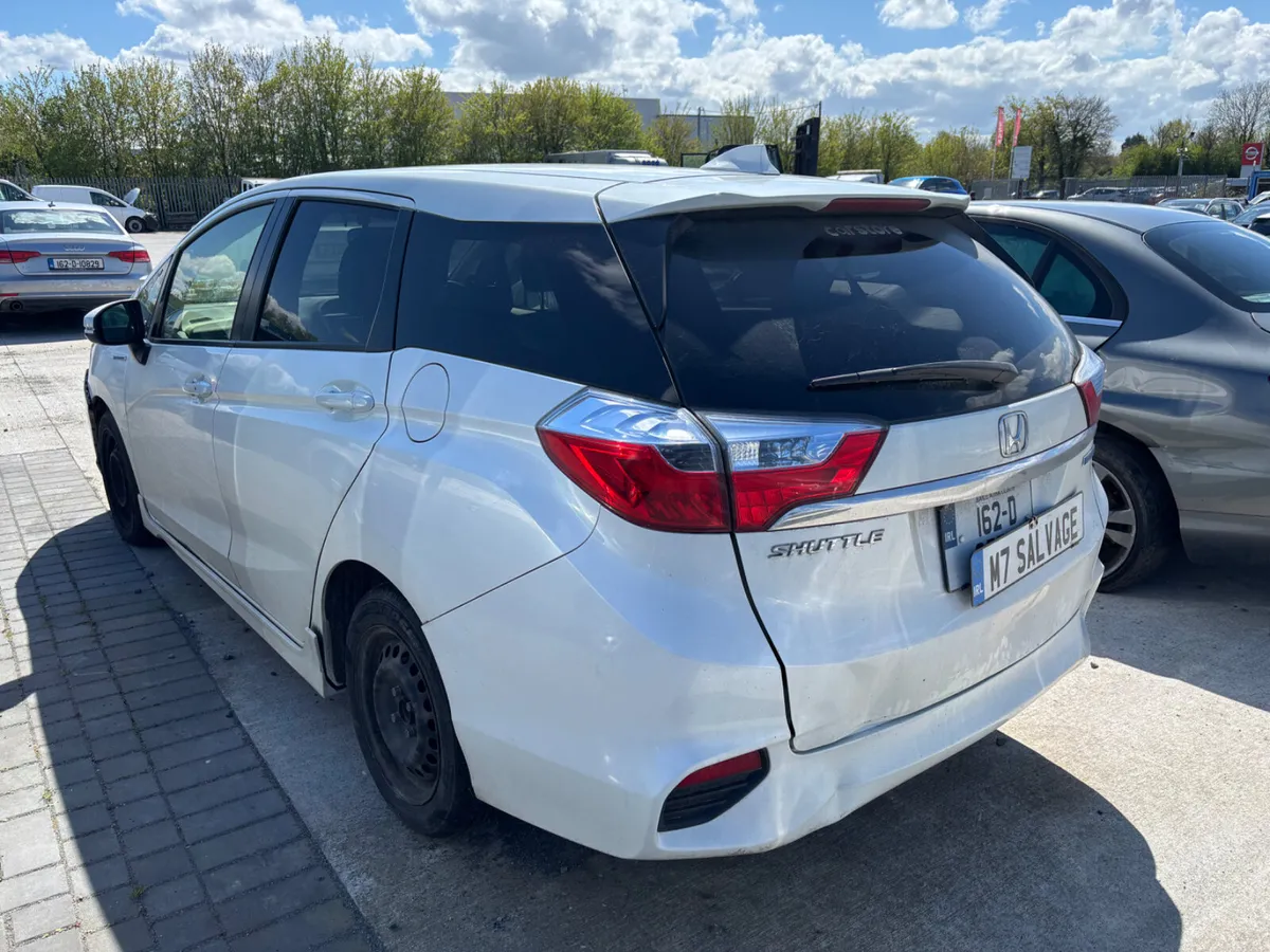 16 Shuttle Hybrid 230km Starts Tax 9/26 - Image 4