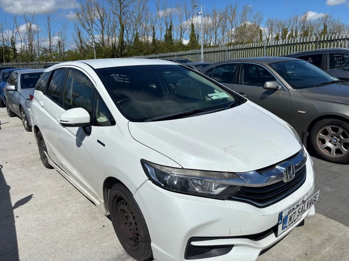 16 Shuttle Hybrid 230km Starts Tax 9/26 - Image 2