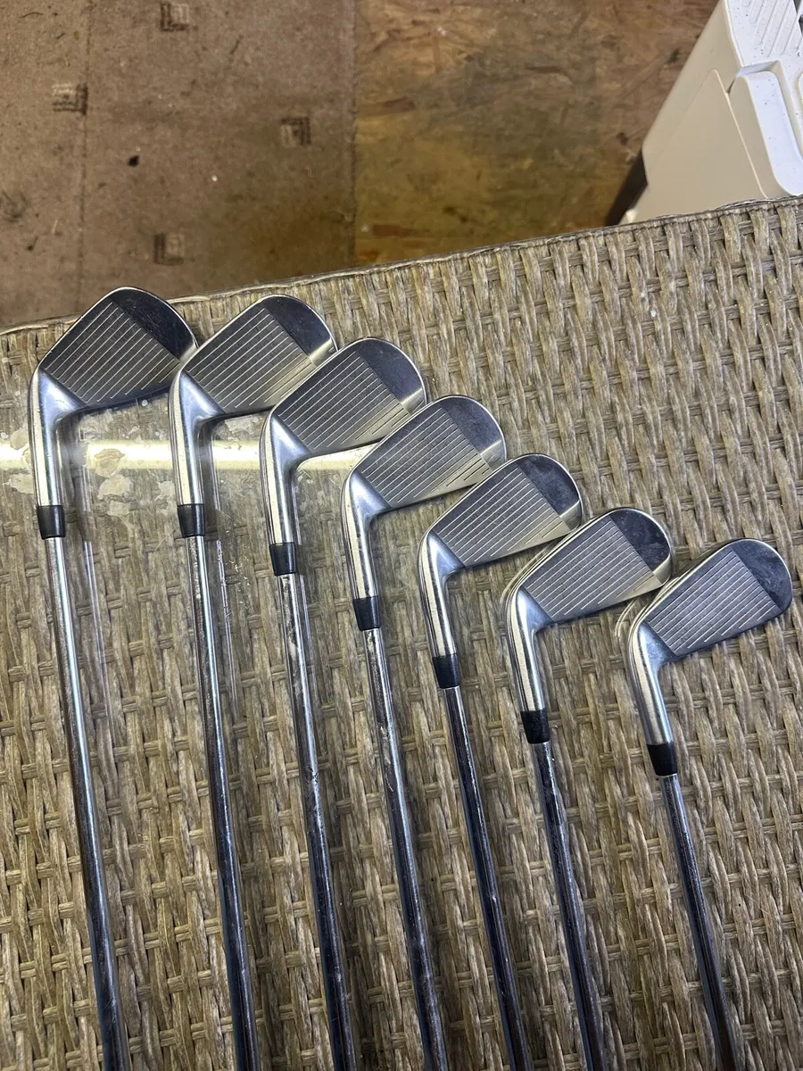 Titleist T100s irons - Image 1