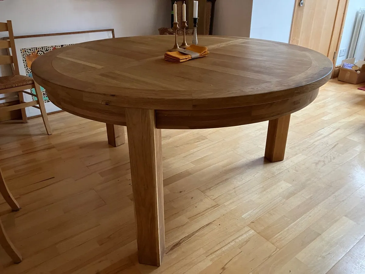 Dining table - Image 2