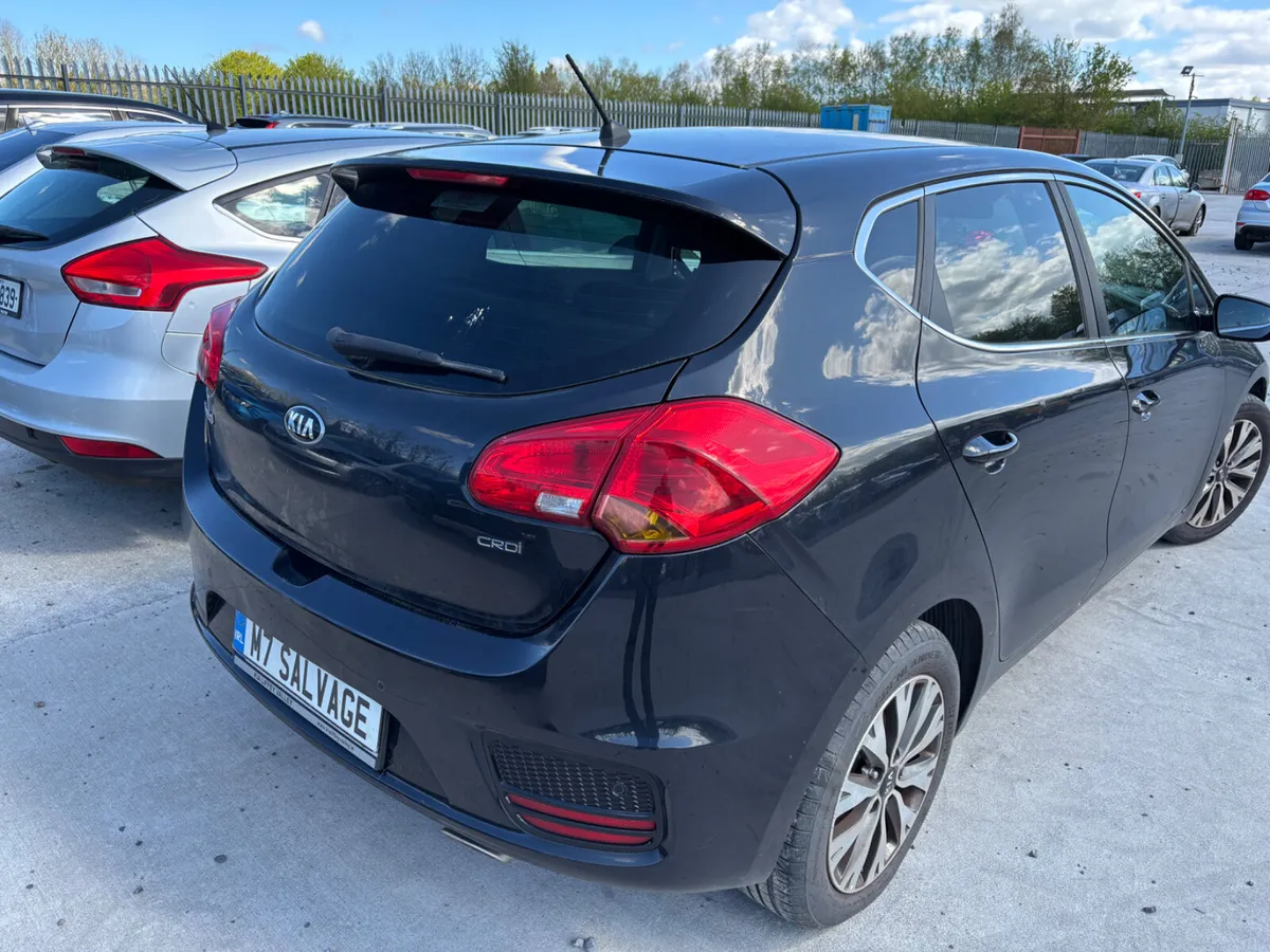 17 Kia Ceed 1.6 Diesel NCT 3/27 Drives - Image 3
