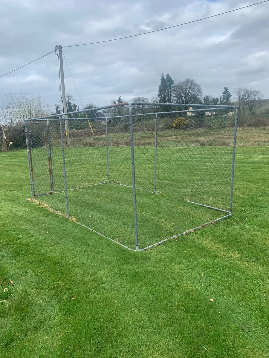 Dog run - Image 3