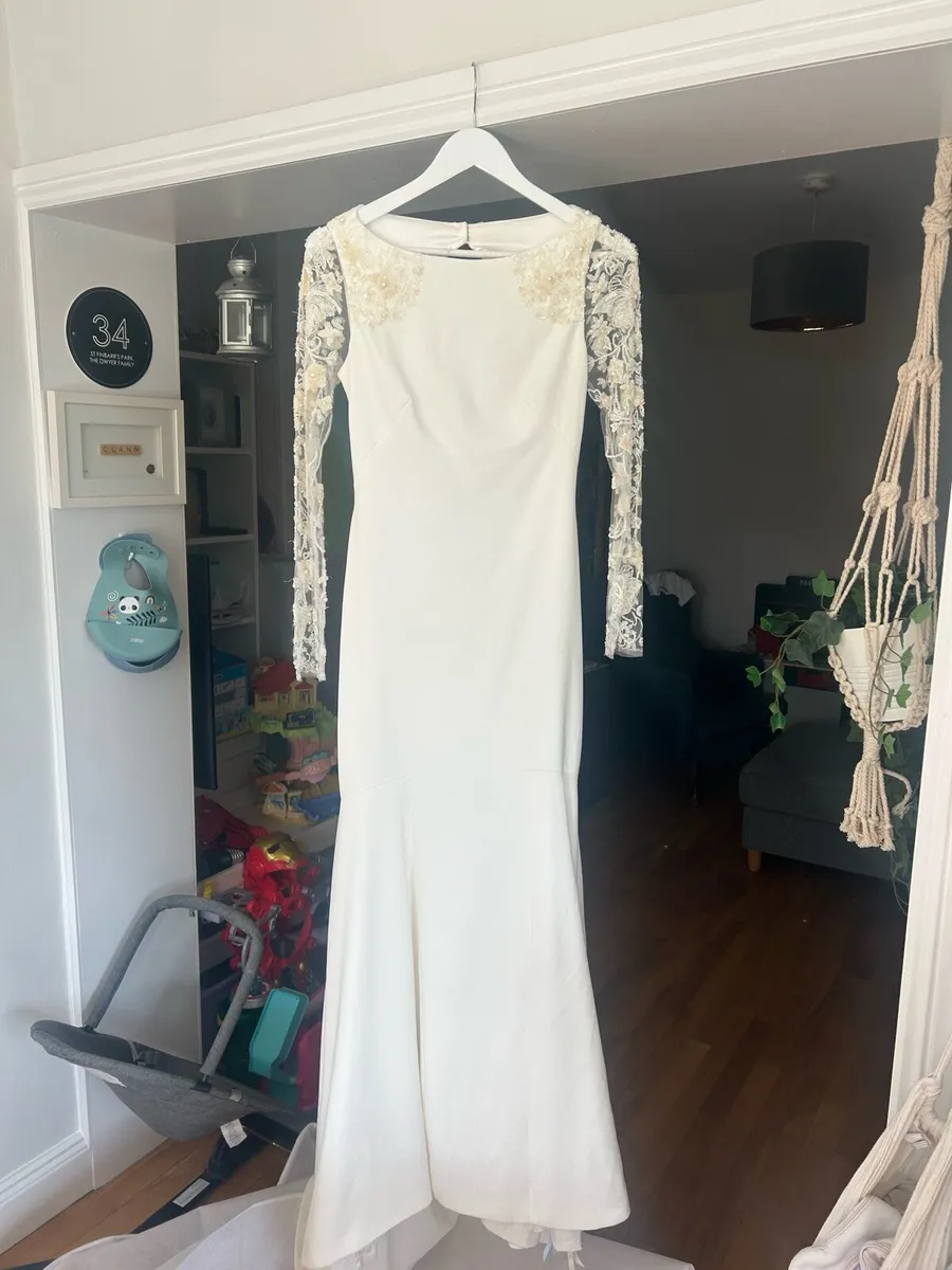 Wedding dress - Image 1