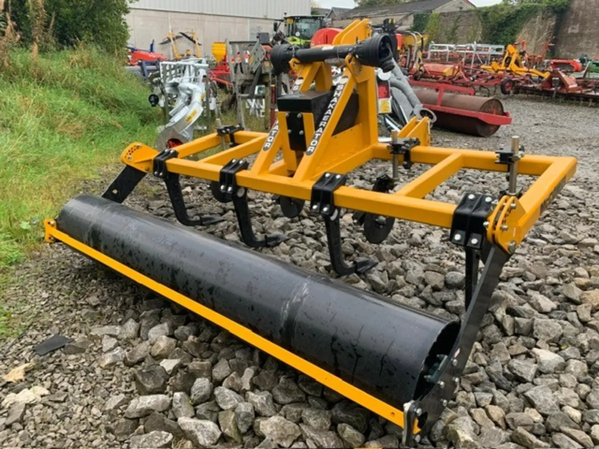 MCCONNEL 3M SHAKERATOR 4 LEG SUBSOILER - Image 3