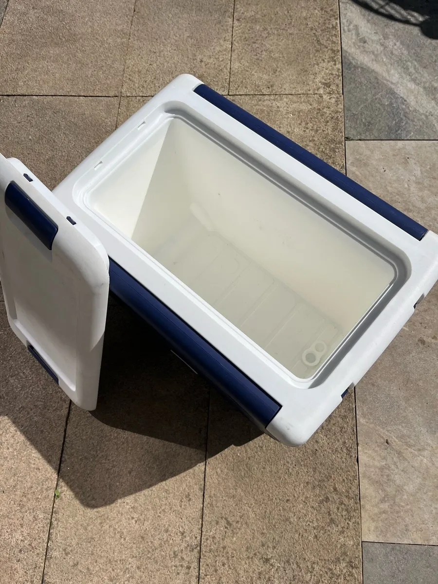 Cooler box - Image 2