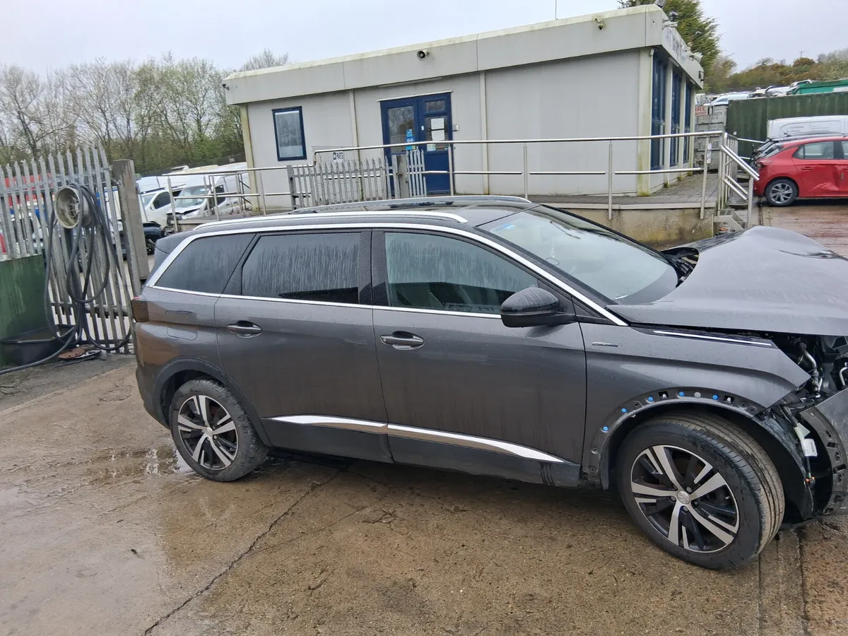 2019 PEUGEOT 5008  1.5  AUTO (for parts only) - Image 4