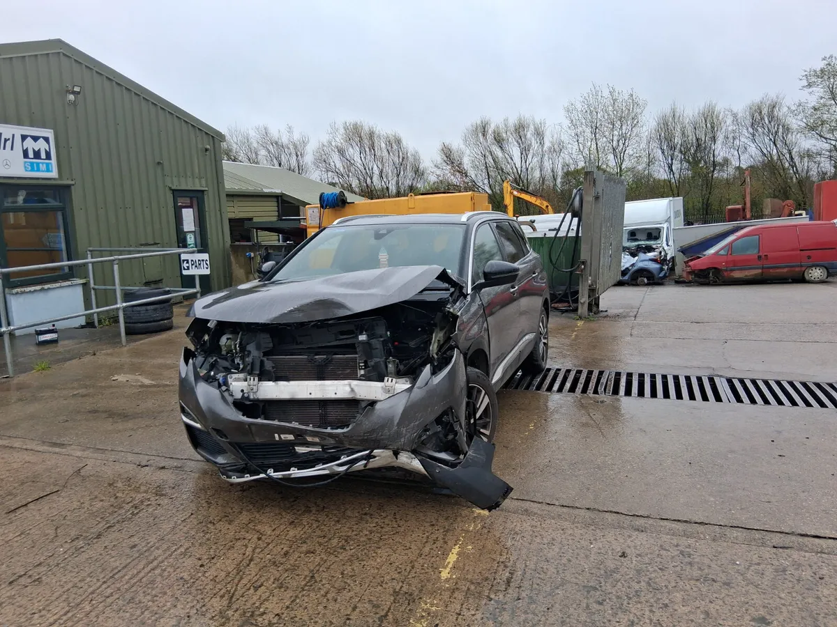 2019 PEUGEOT 5008  1.5  AUTO (for parts only) - Image 2