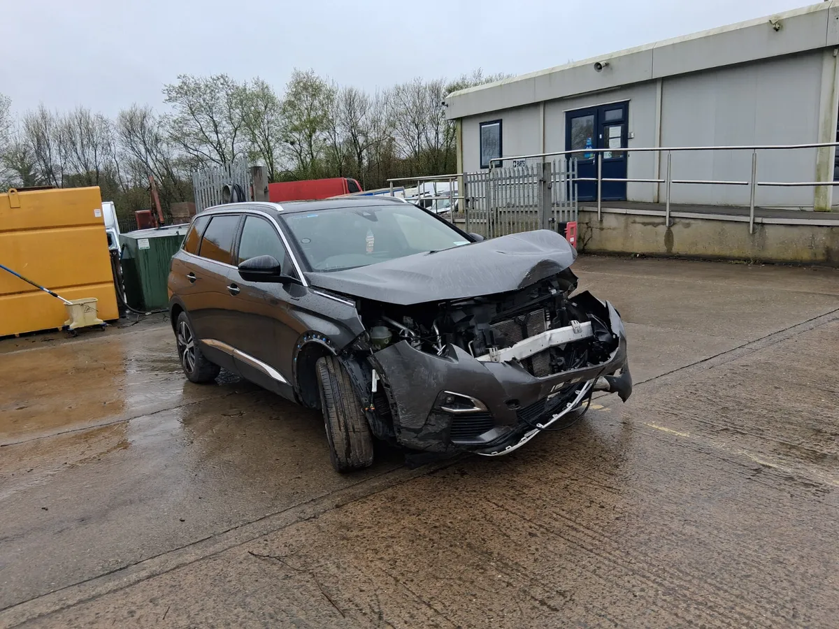 2019 PEUGEOT 5008  1.5  AUTO (for parts only) - Image 3
