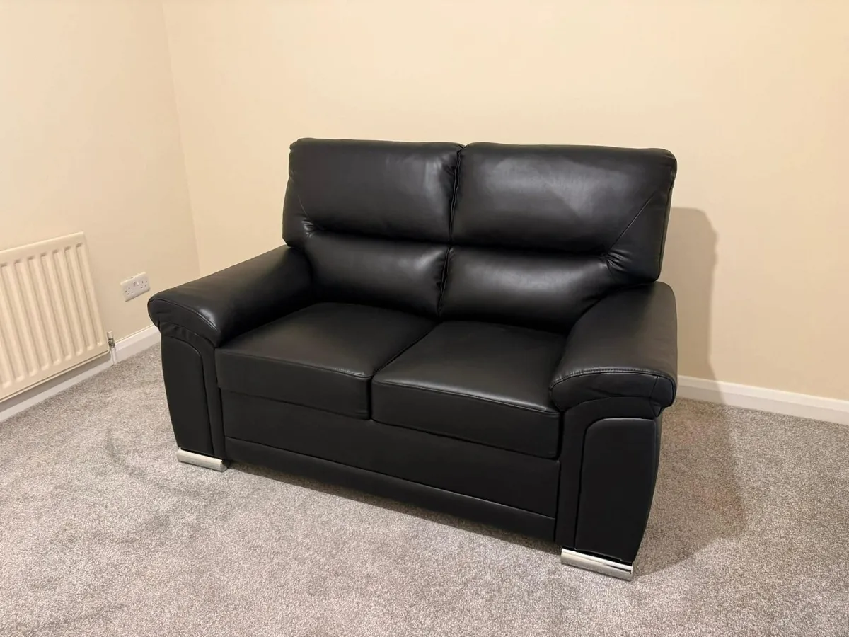 3+2 Bromley Gretal Leather & Fabric Sofa Set - Image 3