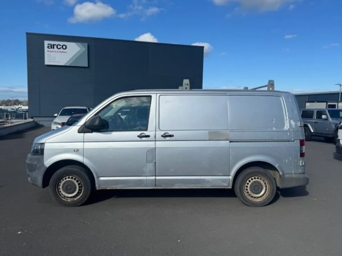 Volkswagen Transporter 2012 - Image 2