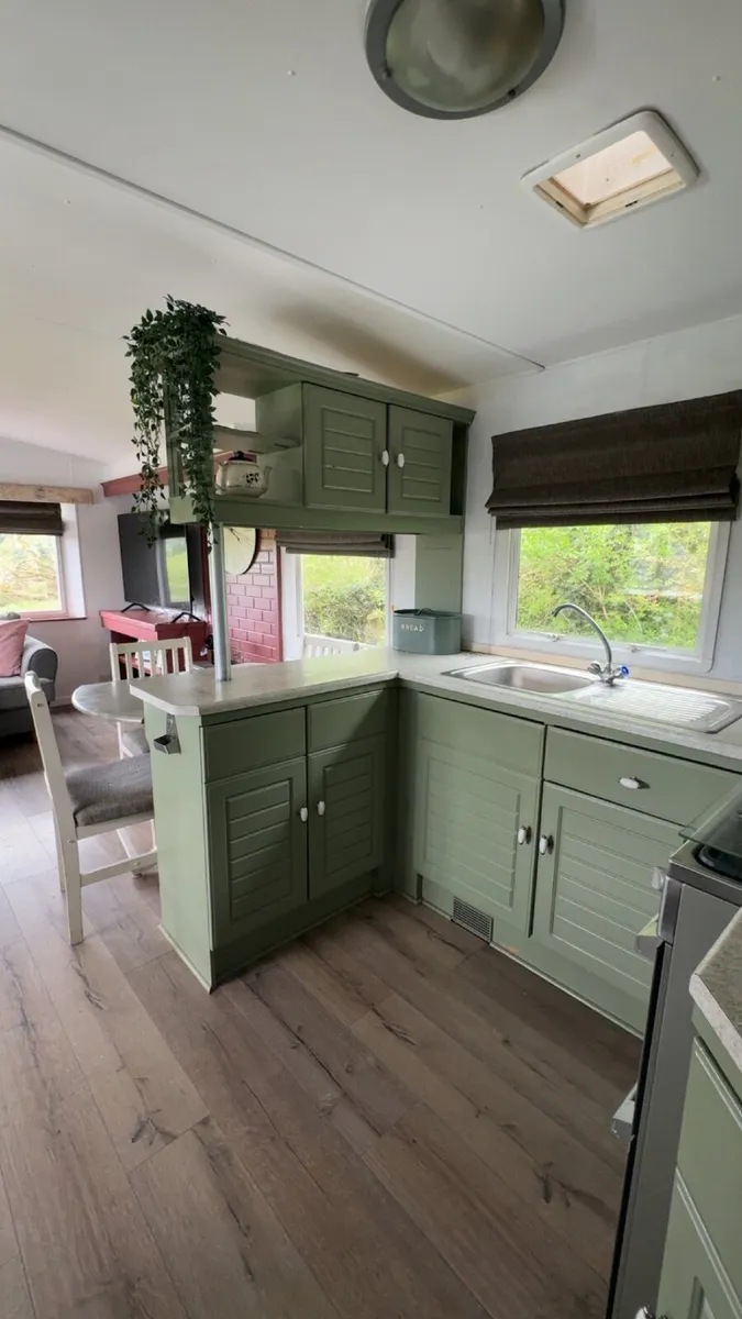 Mobile Home - Image 2