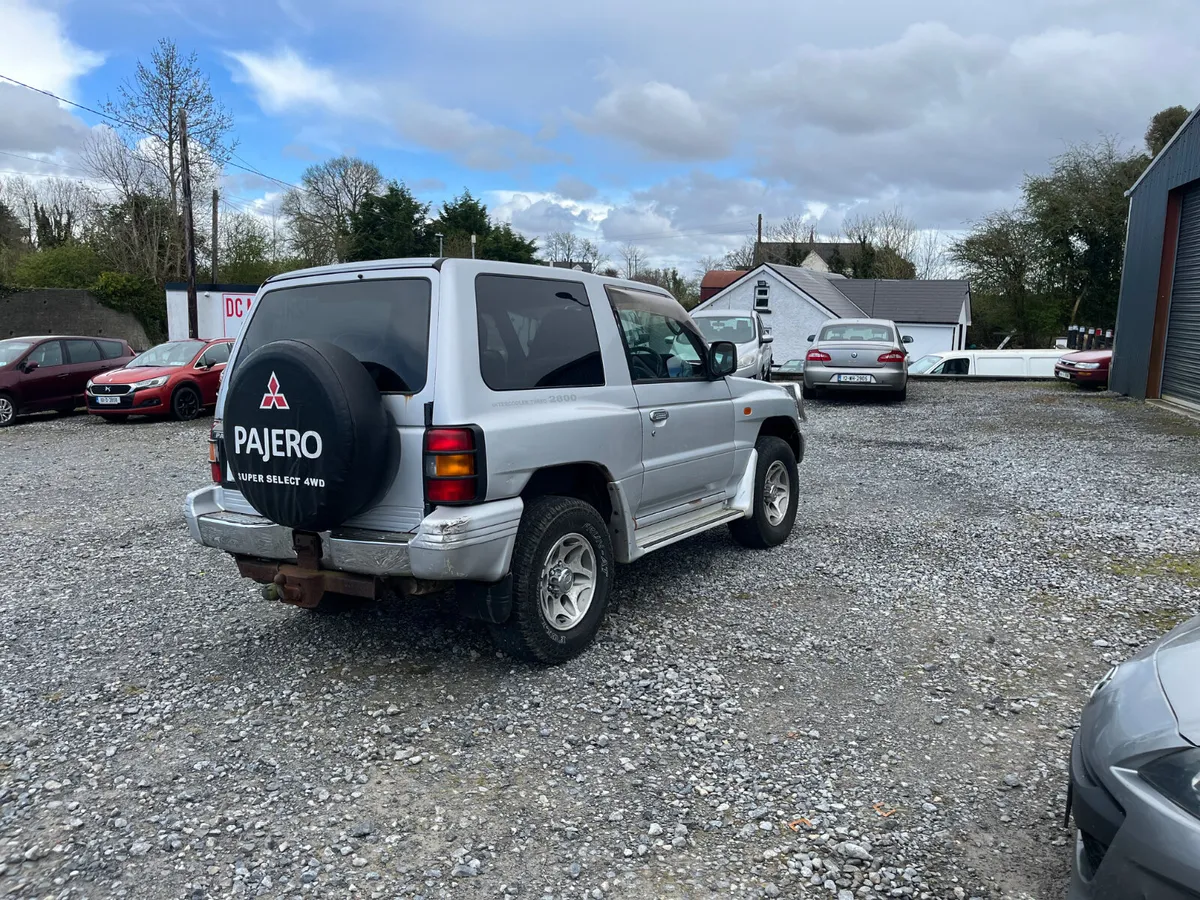 1998 Mitsubishi Pajero 2.8 commercial - Image 4