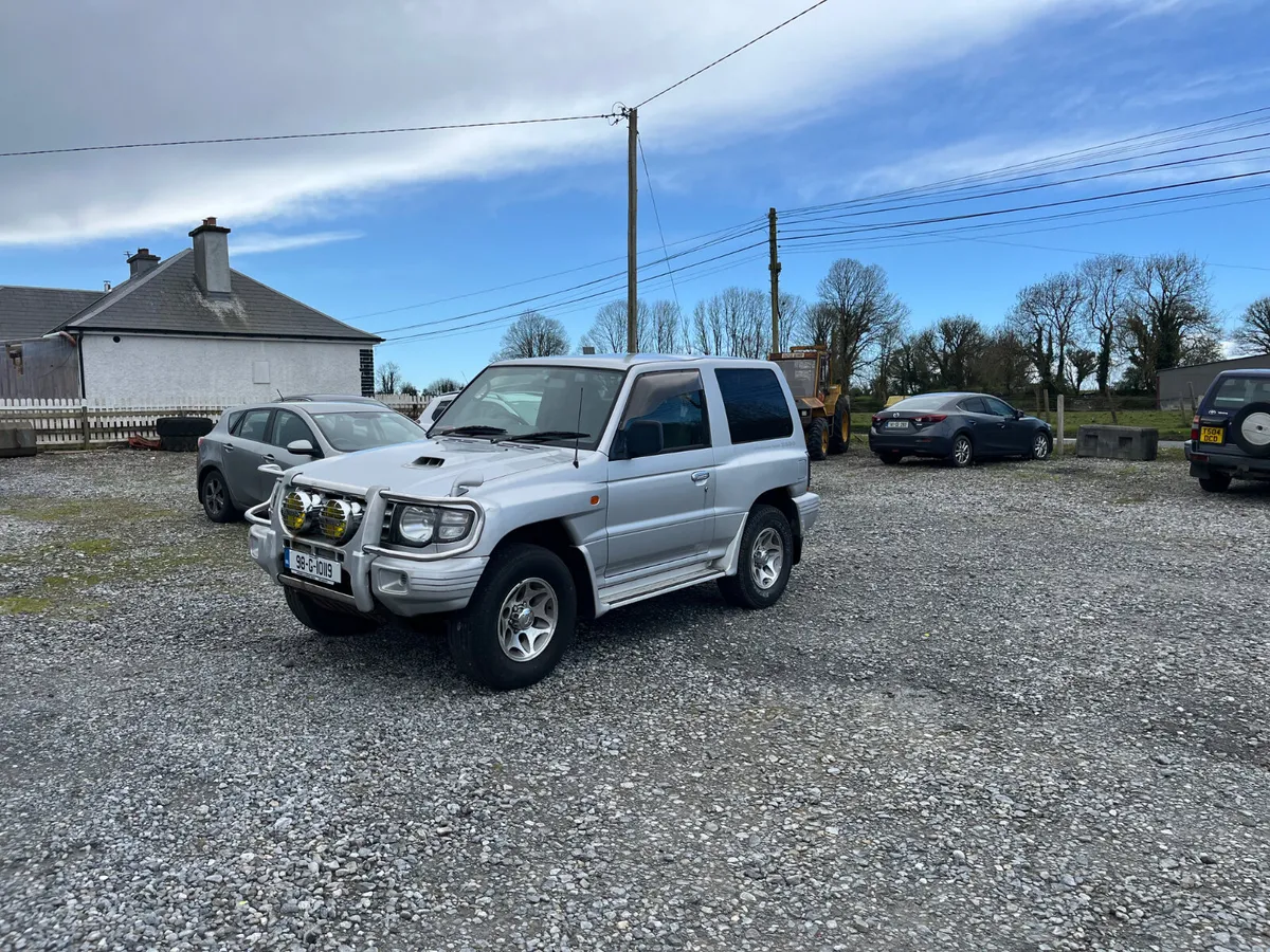 1998 Mitsubishi Pajero 2.8 commercial - Image 1