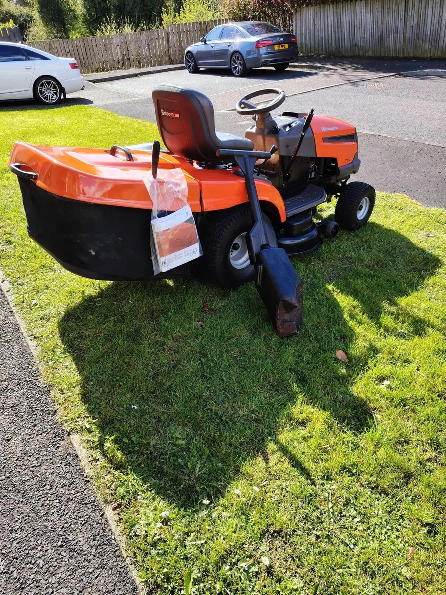 Husqvarna ride on lawnmower - Image 4