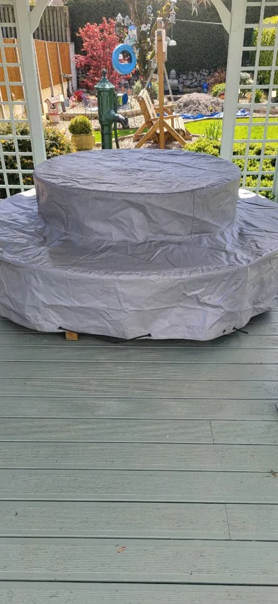 Round Garden Table - Image 3