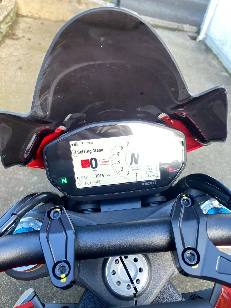 Motorcycle - Image 4