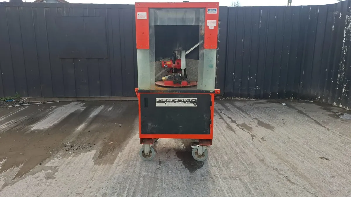 Cutting Station with Swivel Saw - Image 2