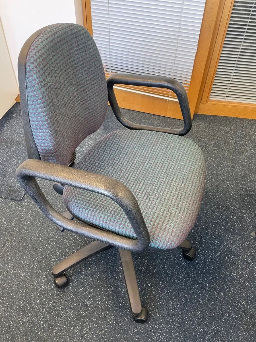 Office furniture - Image 4