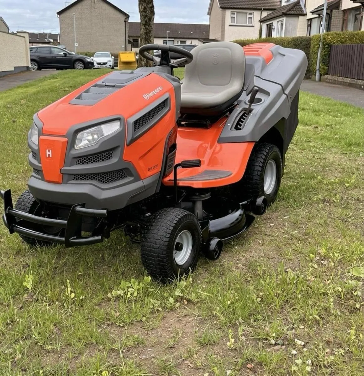 Husqvarna Ride on mower - Image 2