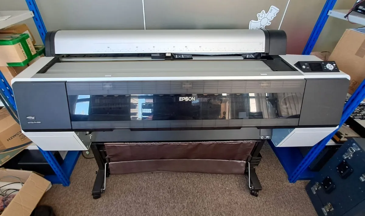 Epson stylus pro 9890 & ink cartridges, paper roll - Image 4