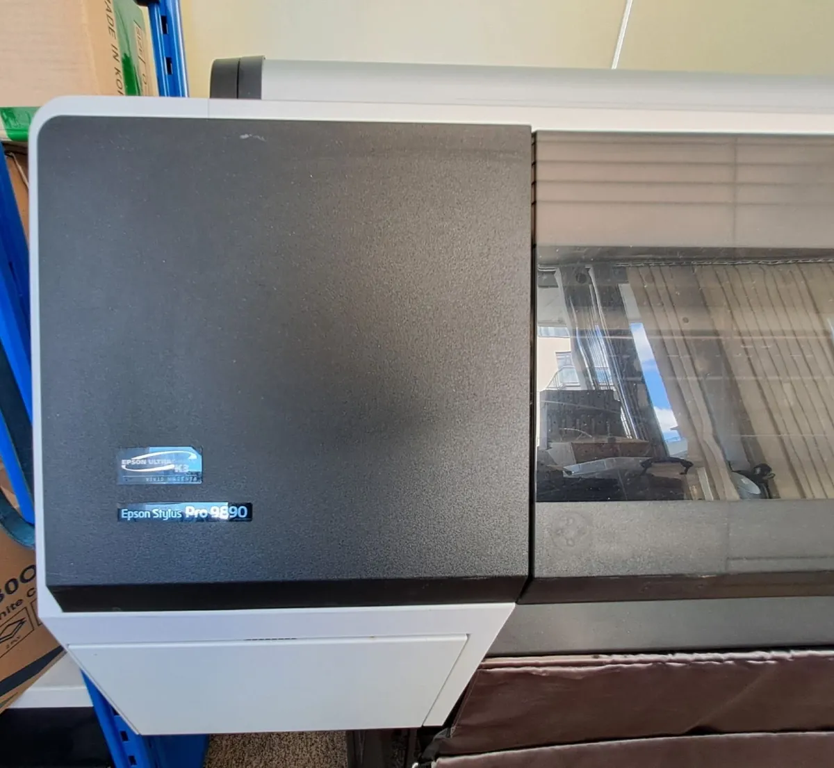 Epson stylus pro 9890 & ink cartridges, paper roll - Image 3