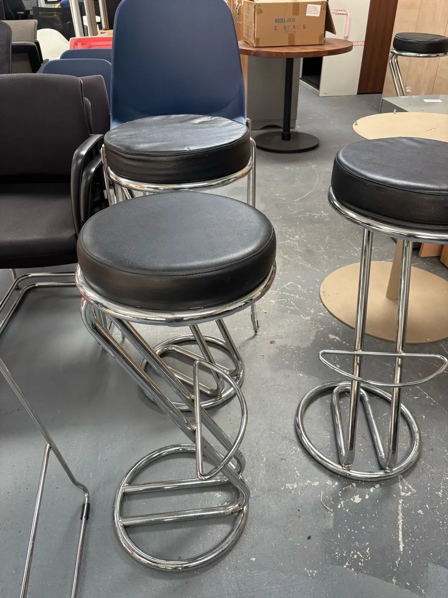 Office furniture clearance  MESSAGE FOR PRICES - Image 1