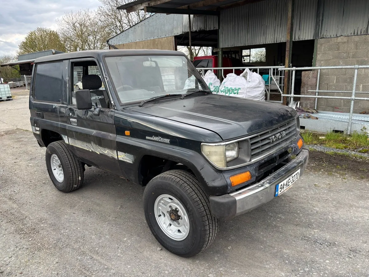 KZ-J70 Toyota LandCruiser LX 3.0 running & driving - Image 1