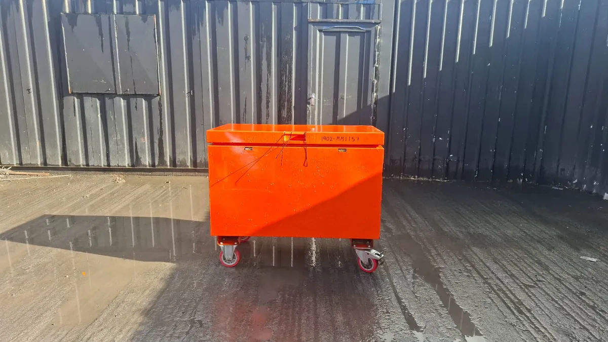 Armorgard TuffBank Job Box – Wheeled Tool Storage - Image 2