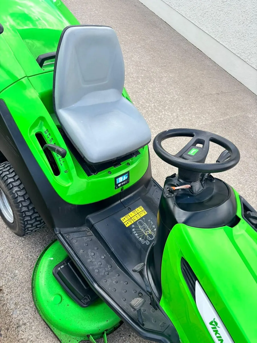 Ride on lawnmower - Image 3