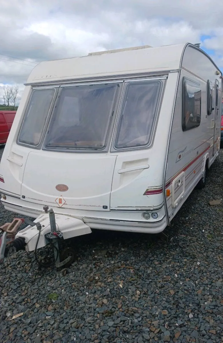 Eccles caravan 4/5 berth,,, 1550 euro - Image 3