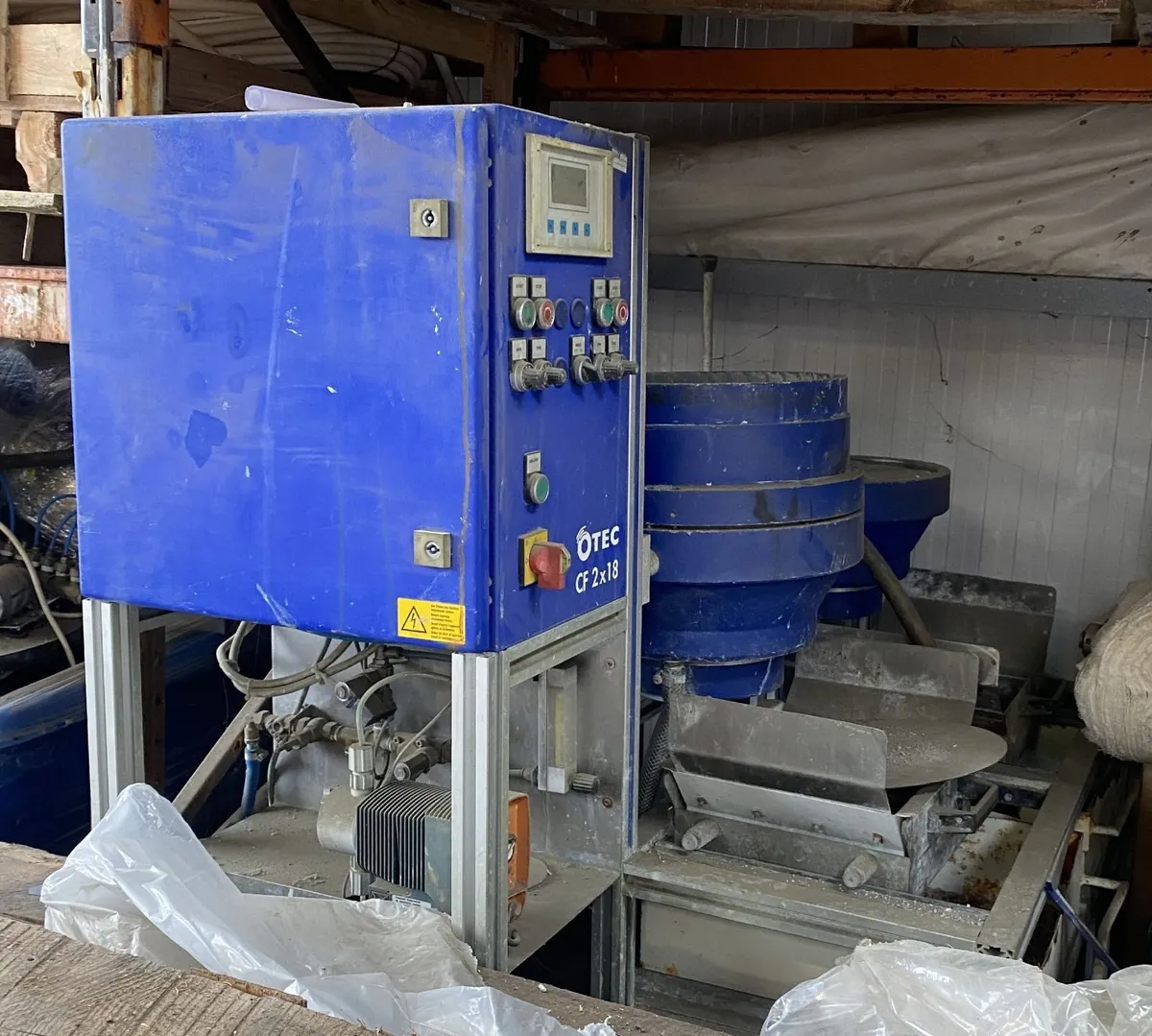 OTEC CF 2x18 Vibratory Finishing Machine – Industr