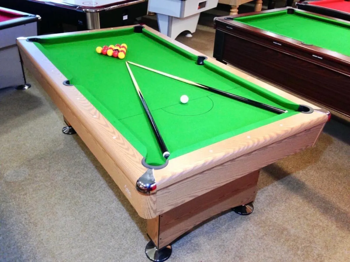 Pool table - Image 2