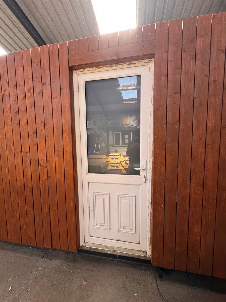 20ft x 8ft food container / catering unit - Image 2