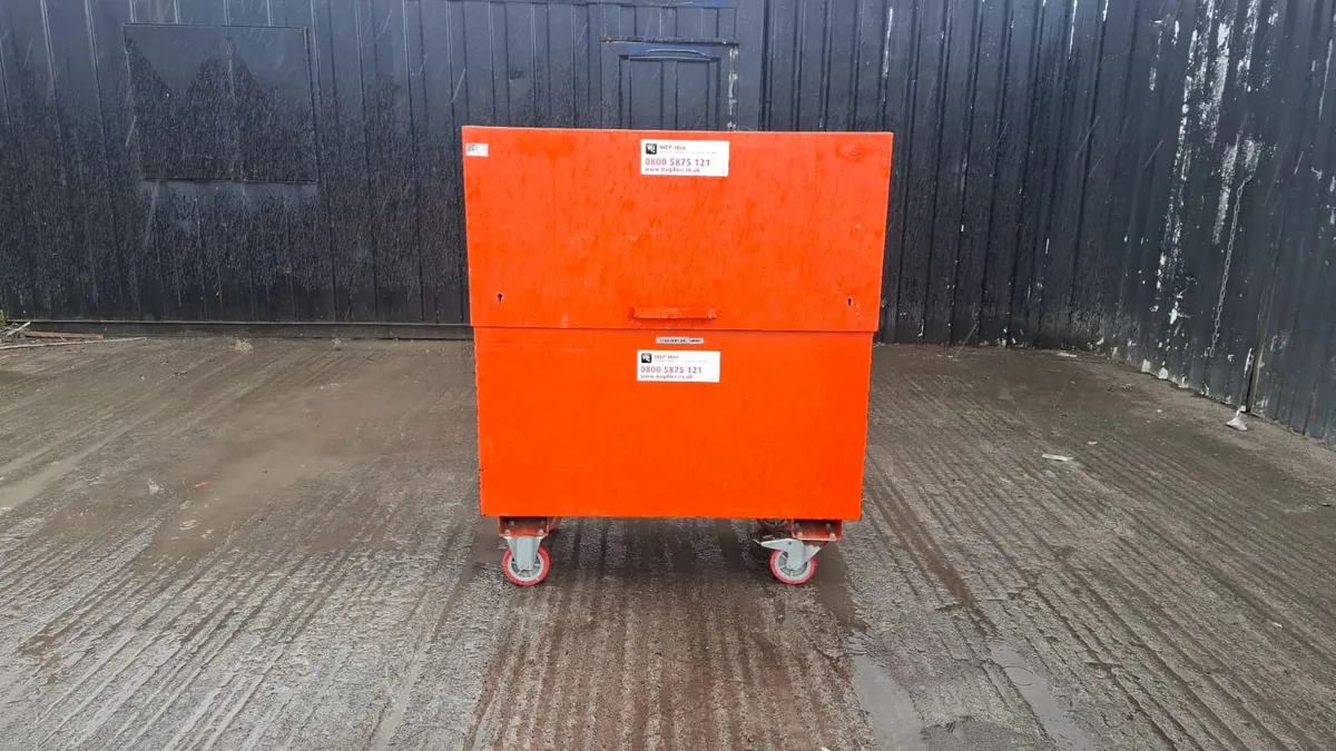 Flambank Tool Store – Secure Site Storage Box - Image 2