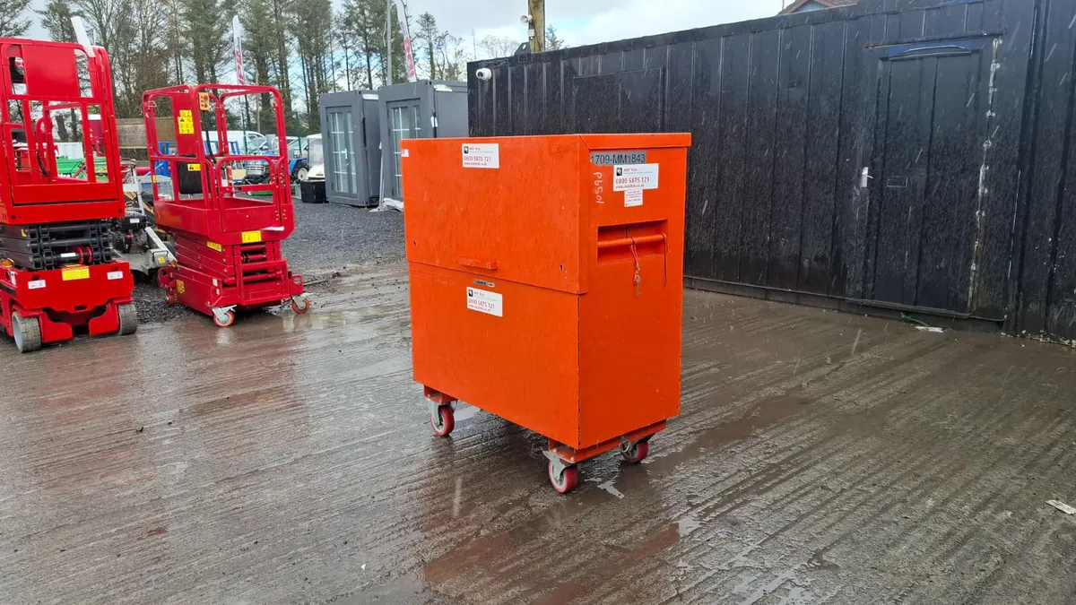 Flambank Tool Store – Secure Site Storage Box - Image 3