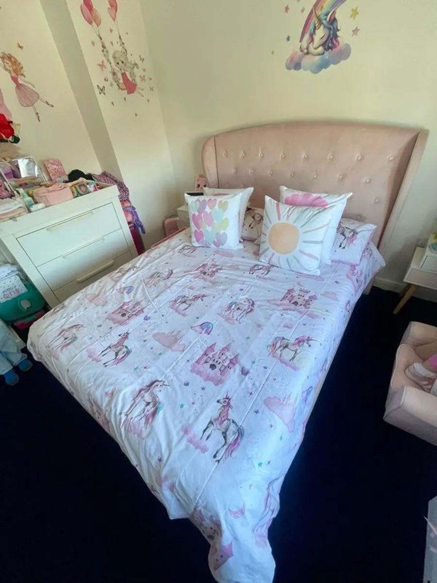 Double Bed - Image 3