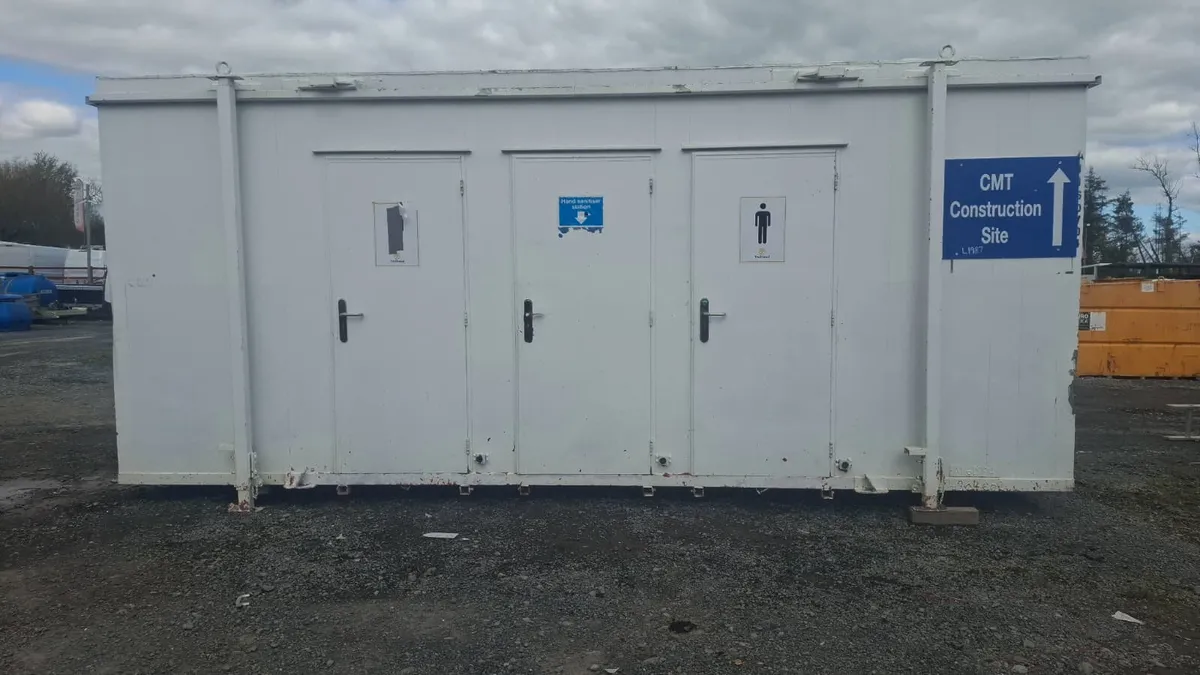 5 Bay Toilet Unit - Image 2