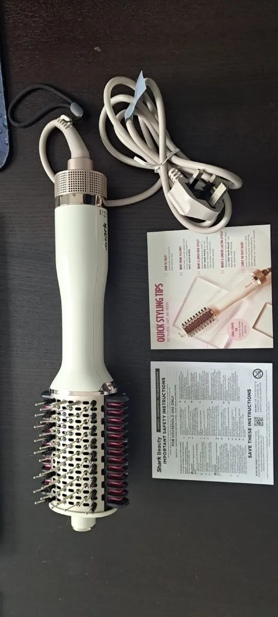Shark SmoothStyle HT212UK Hot Brush Hair Styler - Image 1