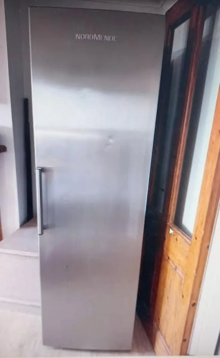 Large Fridge & Freezer Stainless Steel Nordemende - Image 3