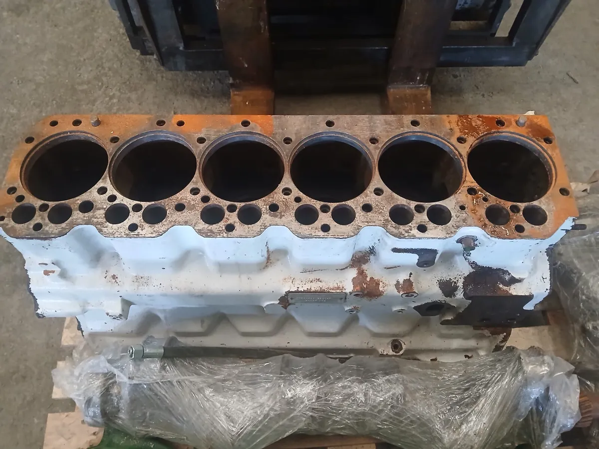 John Deere 6068 Series Engine - Image 1