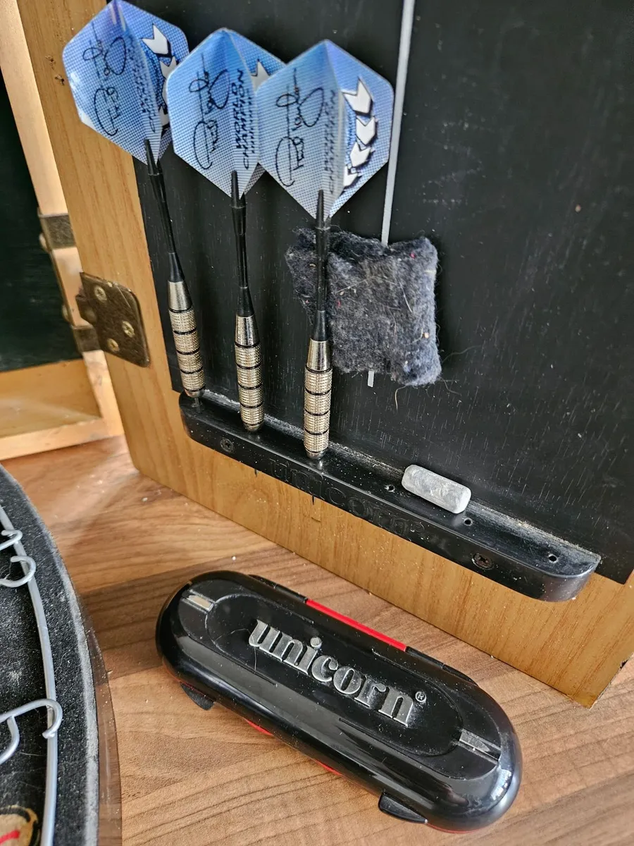 Darts Unicorn Phil Taylor cabinet with extra - Image 4