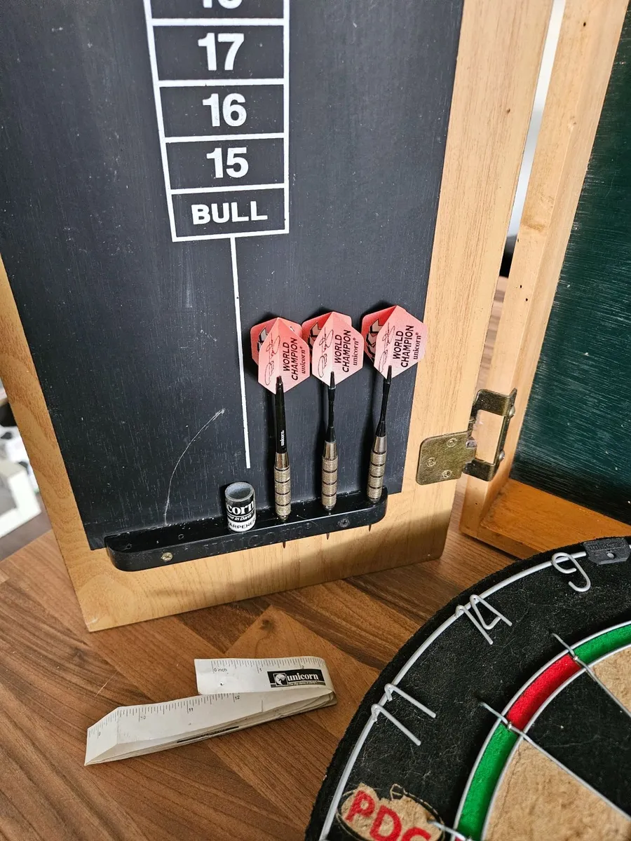 Darts Unicorn Phil Taylor cabinet with extra - Image 3