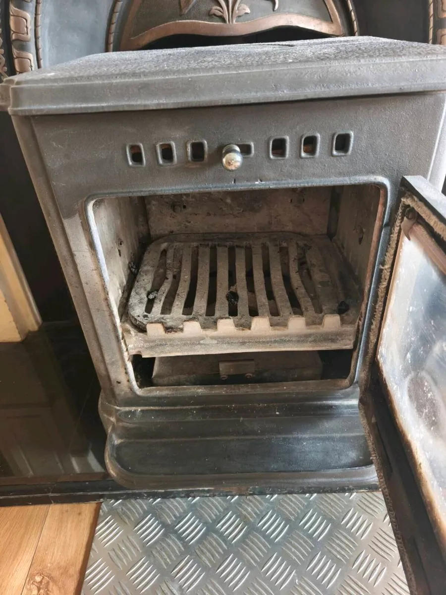 Fireplace and evergreen 5kw stove - Image 4