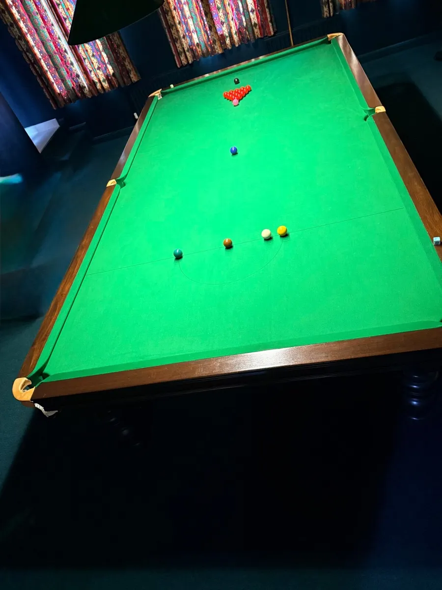 Full size snooker table/ table lights/score board - Image 4